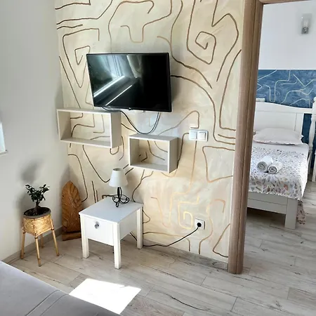 By The Sea Apartment *