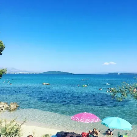 By The Sea * Kastela